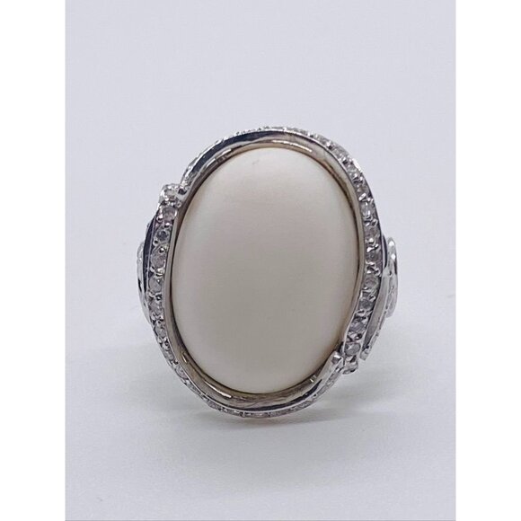 18K White Gold and Diamond White Stone Ring Size 6.5 READ!